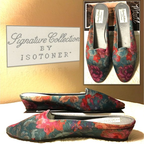 isotoner Shoes - Vintage ISOTONER "Signature Collection" Elegant Fabric Mules